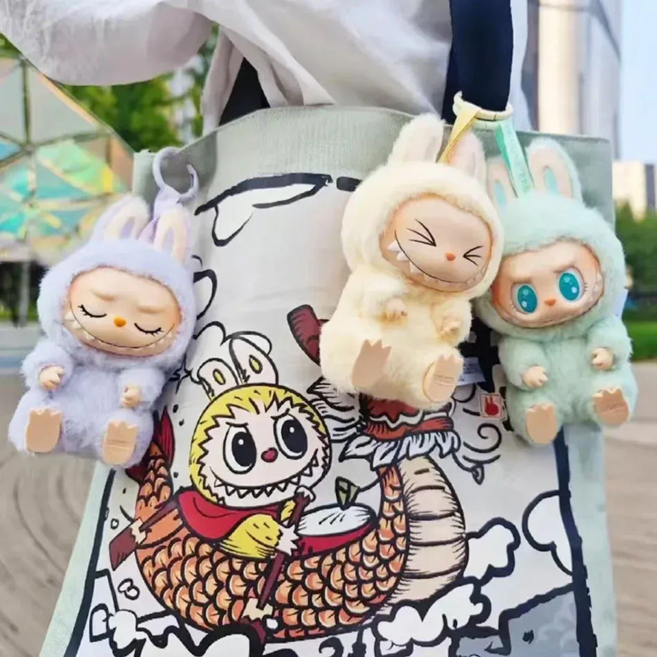 Populiari anime figūrėlė Labubu 'Have A Seat' – pakabukas iš PVC