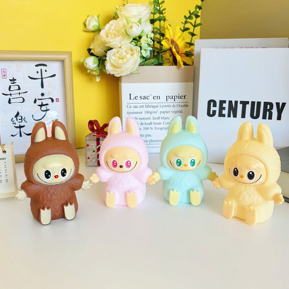 Labubu The Monsters naktinė lempa iš PVC